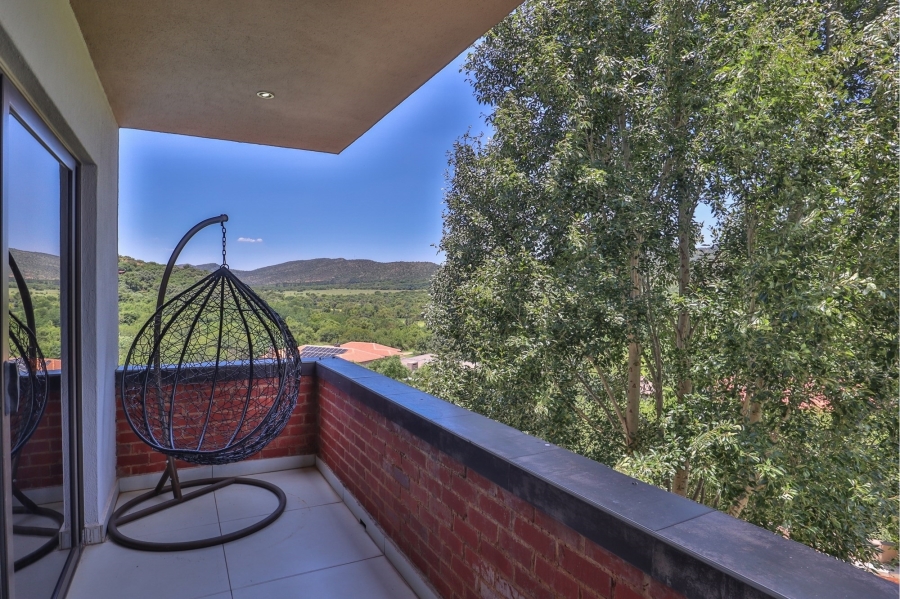 5 Bedroom Property for Sale in Xanadu Eco Park North West